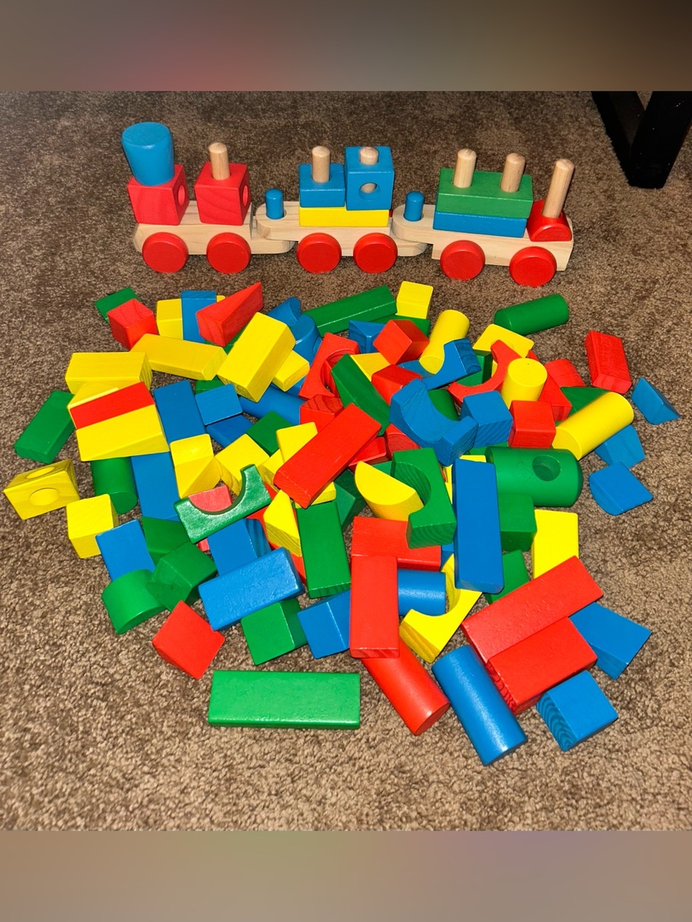 WOODEN STACKING TRAIN SET MELISSA AND DOUG AGES 2+ 114 Blocks